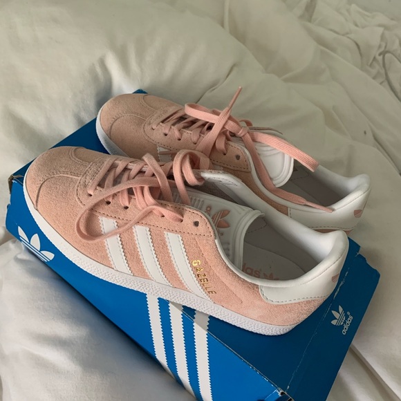 baby pink gazelles